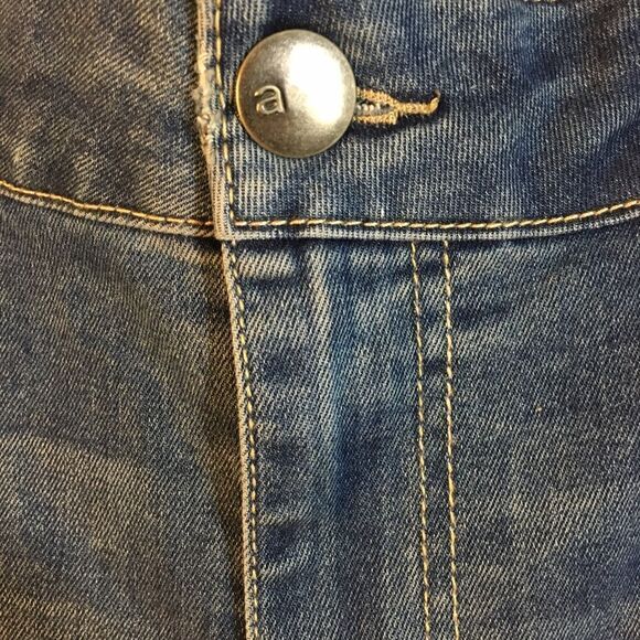 Avenue "Skinny" Blue Distressed Size Jeans Size 24A - Picture 9 of 15